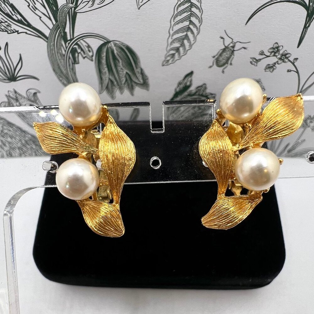 Napier Gold Leaves and Pearl CLIP Earrings